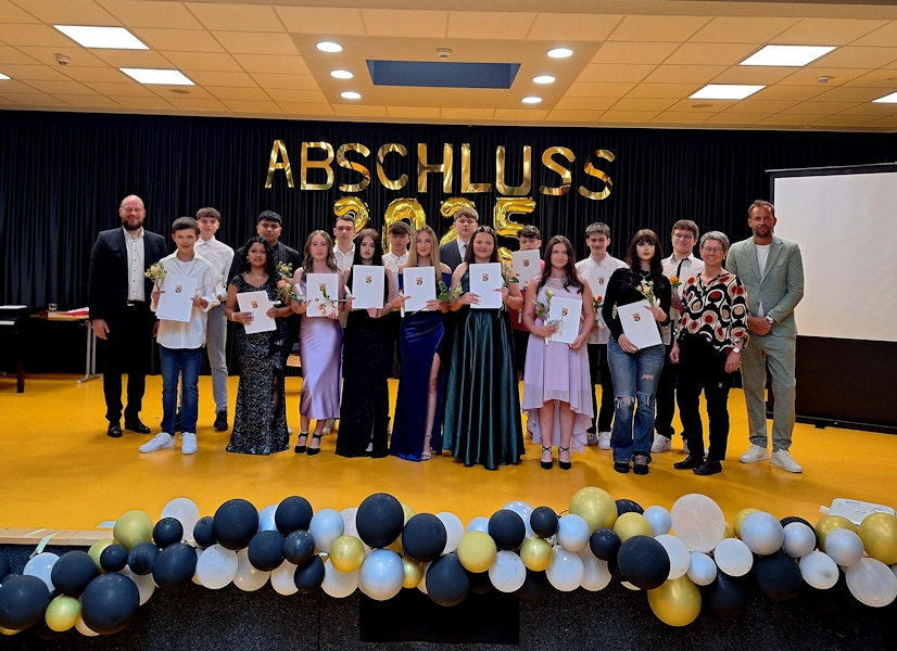 Ausonius Realschule Plus Kirchberg Verabschiedet Ihre Absolventen KGS 