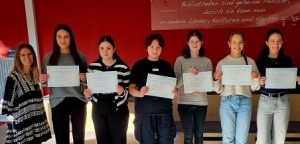 Schülerinnen der KGS absolvieren Französischdiplom