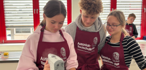 Creativ Center Schmaus sponsert neue Schürzen